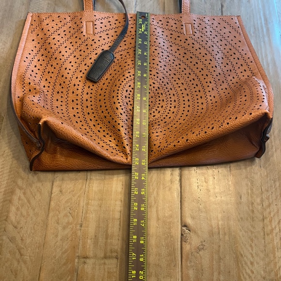 Vegan Leather Tote by Street Level - Picture 9 of 10